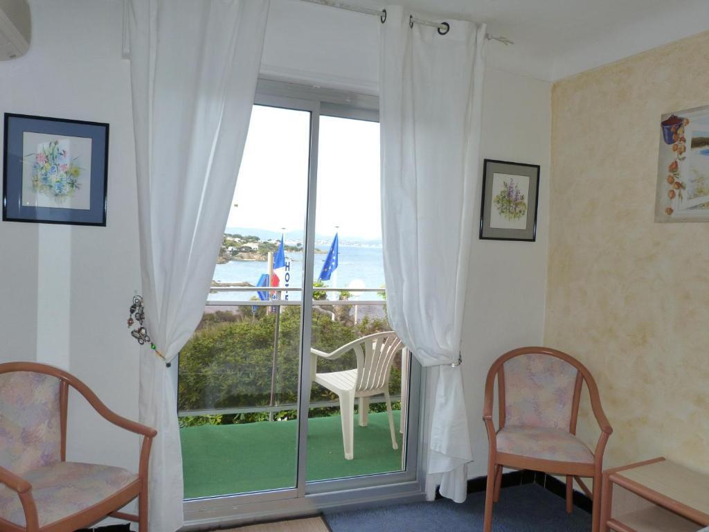 Hotel La Caravelle Fréjus Pokój zdjęcie